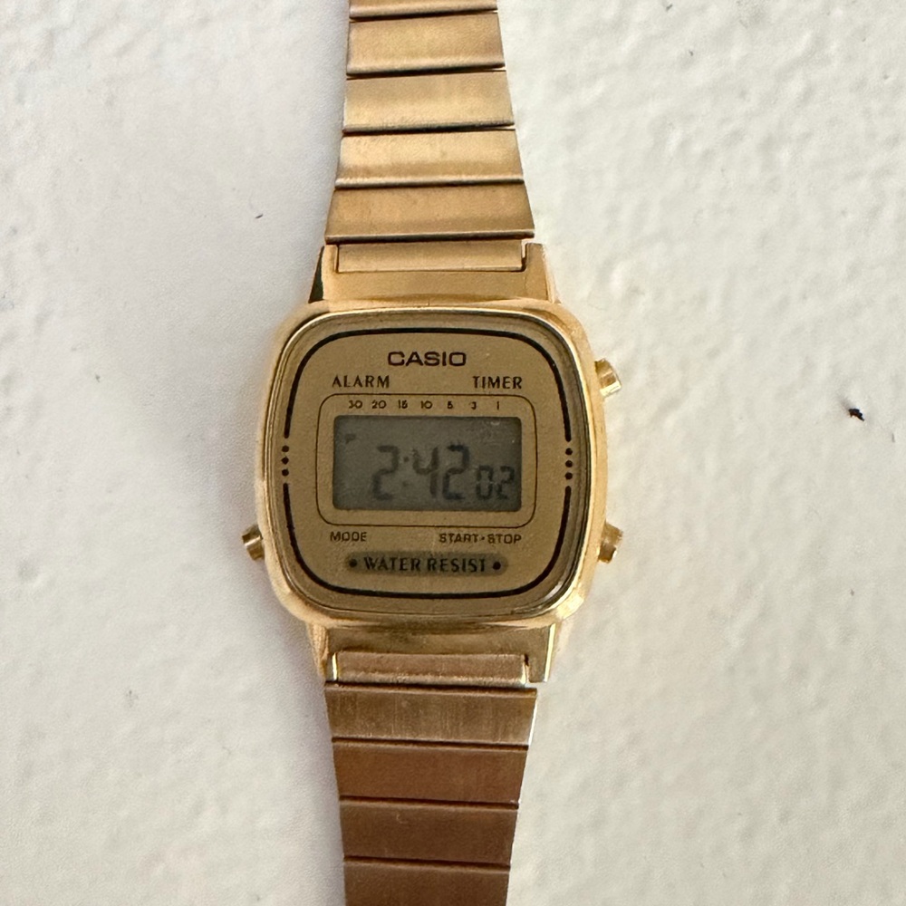 Women Casio Gold Tone Digital Smartwatch